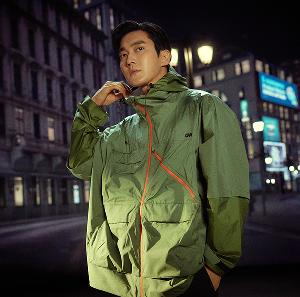 ktown4u.com : (Siwon Choi) Travel Rain Jacket [Light Khaki]